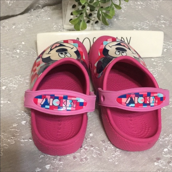 Crocs Mickey Mouse Pink Sandals Shoes - Picture 4 of 8